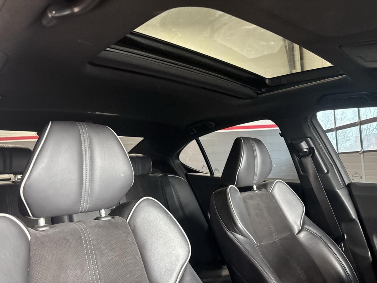 2018 Acura TLX 3.5L Tech & A-Spec / NAV / Leather / Sunroof / Car Photo