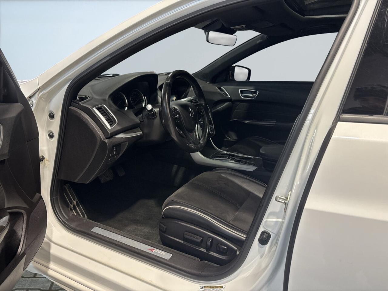 2018 Acura TLX 3.5L Tech & A-Spec / NAV / Leather / Sunroof / Car Photo