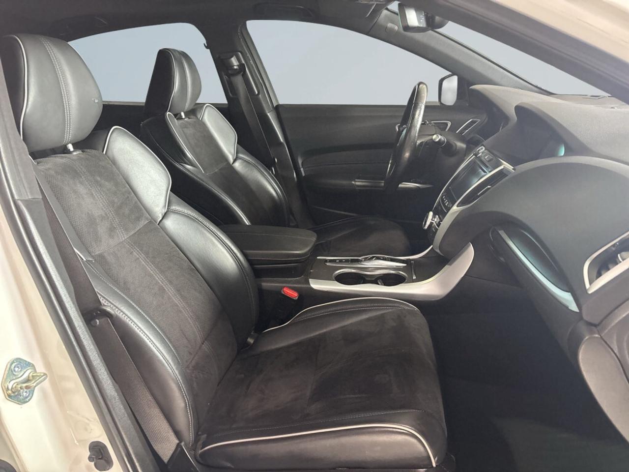 2018 Acura TLX 3.5L Tech & A-Spec / NAV / Leather / Sunroof / Car Photo