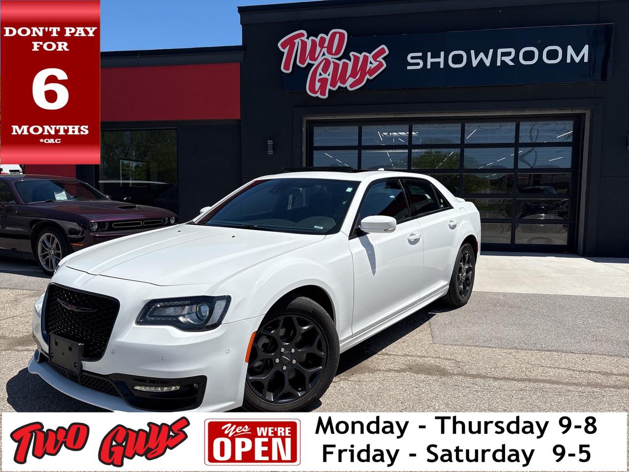 2023 Chrysler 300 300S AWD Panoroof Leather Nav Back Up Camera Photo0