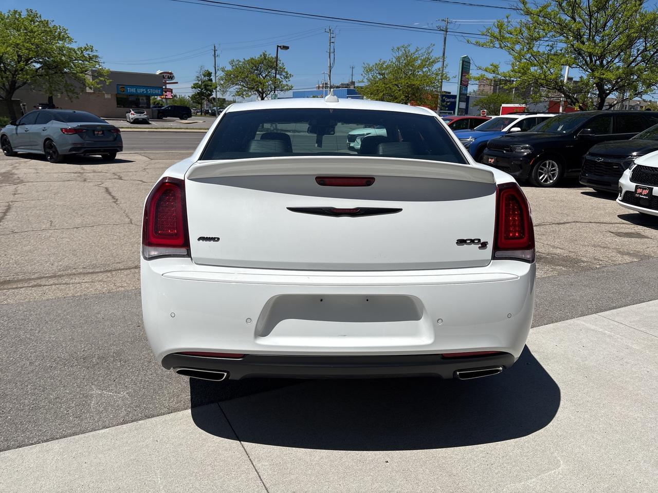 2023 Chrysler 300 300S AWD Panoroof Leather Nav Back Up Camera Photo