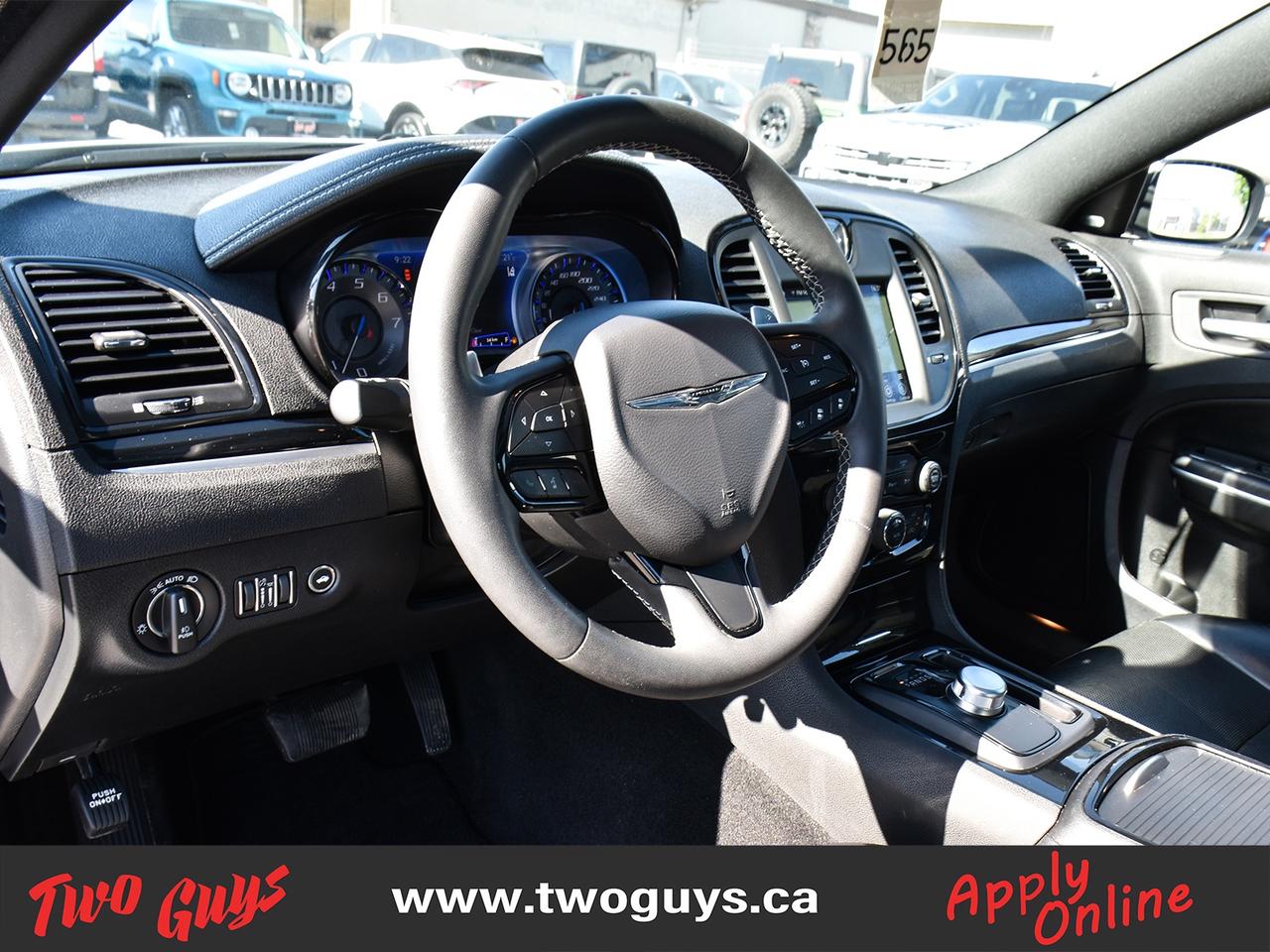 2023 Chrysler 300 300S AWD Panoroof Leather Nav Back Up Camera Photo