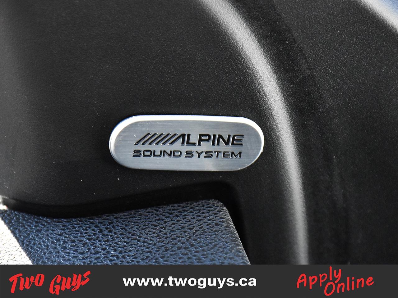 2023 Chrysler 300 300S AWD Panoroof Leather Nav Back Up Camera Photo