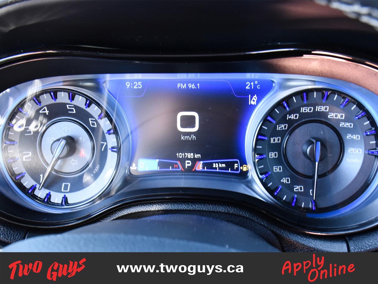 2023 Chrysler 300 300S AWD Panoroof Leather Nav Back Up Camera Photo