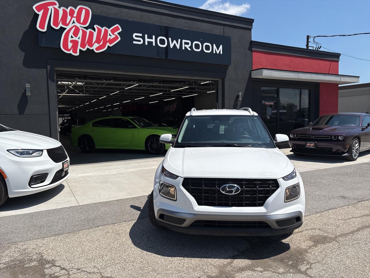 2023 Hyundai Venue Preferred IVT Back Up Camera Heated Front Seats Photo
