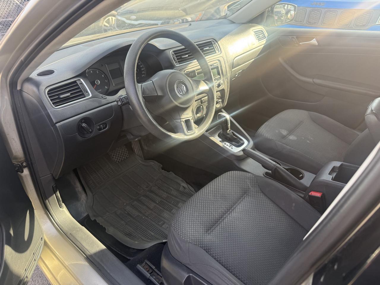 2014 Volkswagen Jetta Sedan *** 3 YEAR WARRANTY INCLUDED *** Photo