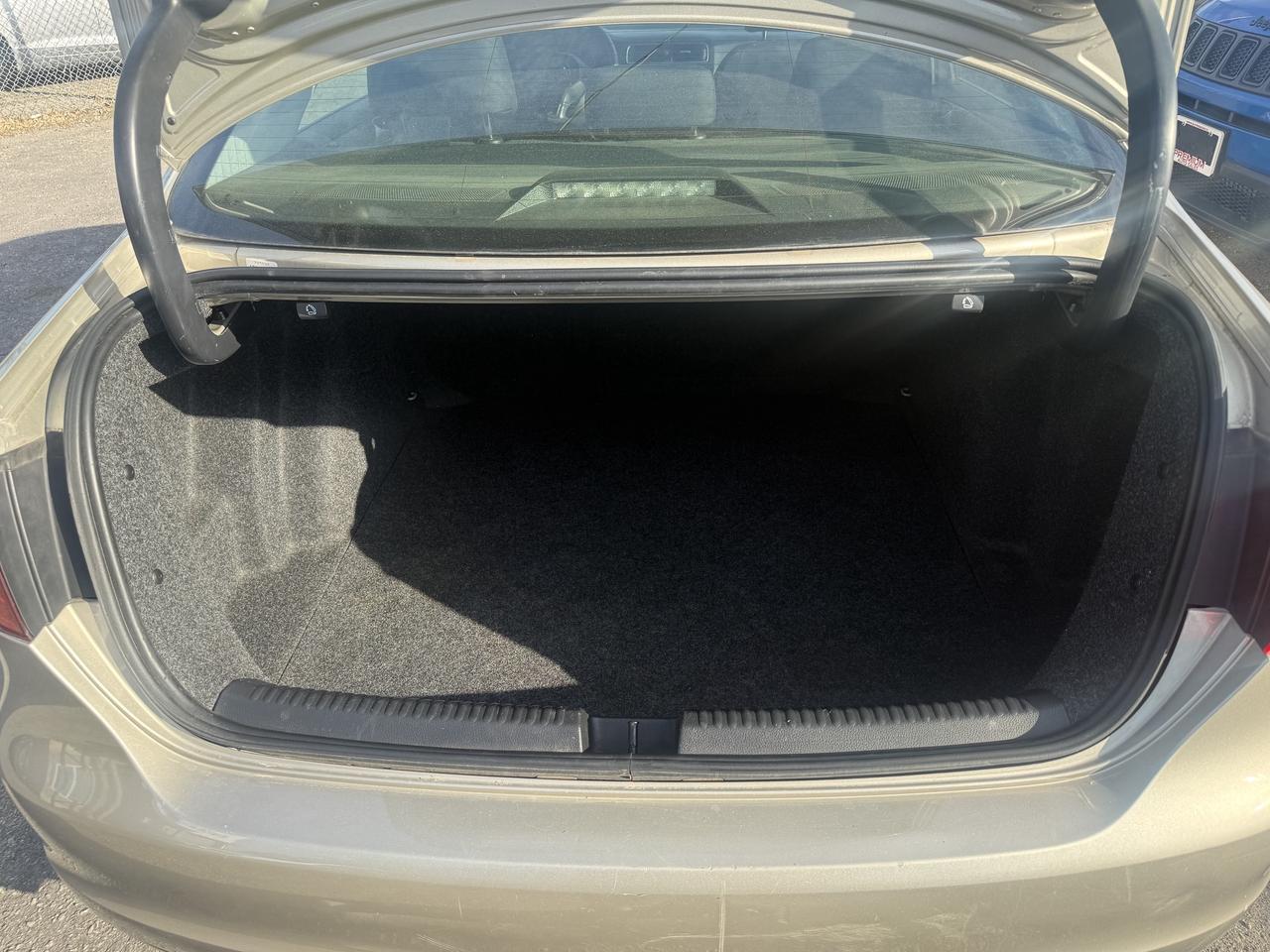 2014 Volkswagen Jetta Sedan *** 3 YEAR WARRANTY INCLUDED *** Photo