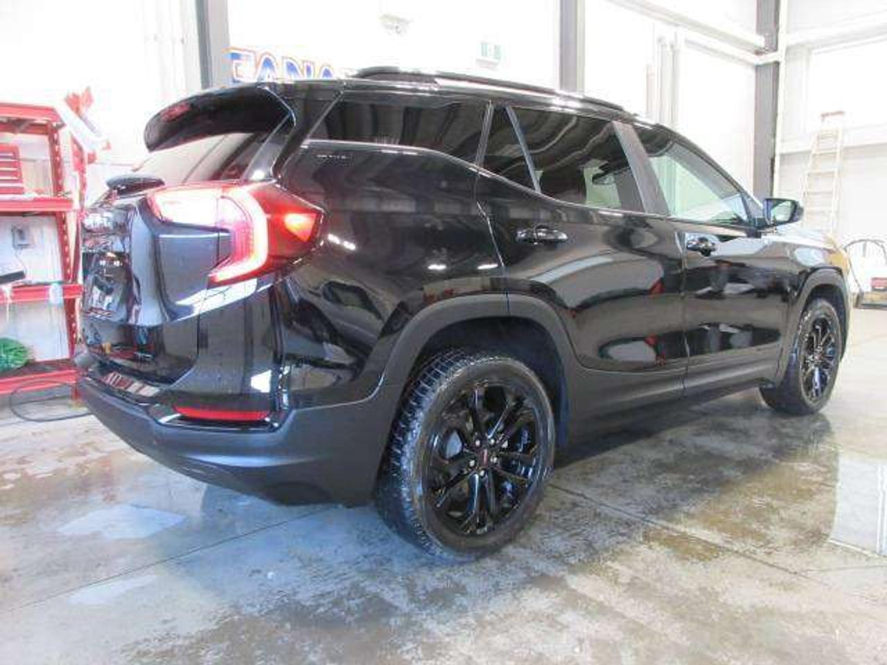 2022 GMC Terrain SLE AWD, HTD. SEATS, A/C, APPLE/ANDROID, 61K! Photo