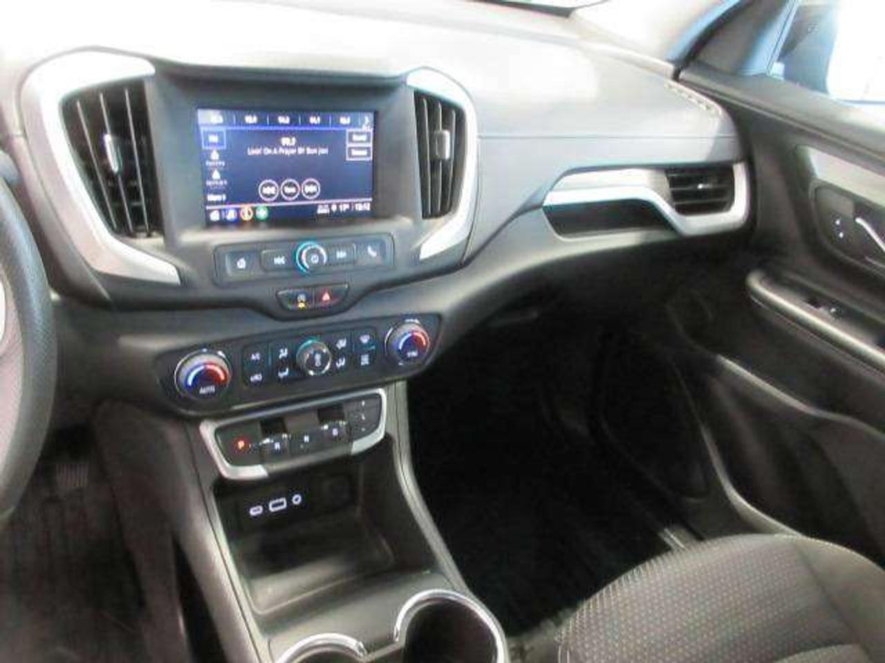 2022 GMC Terrain SLE AWD, HTD. SEATS, A/C, APPLE/ANDROID, 61K! Photo
