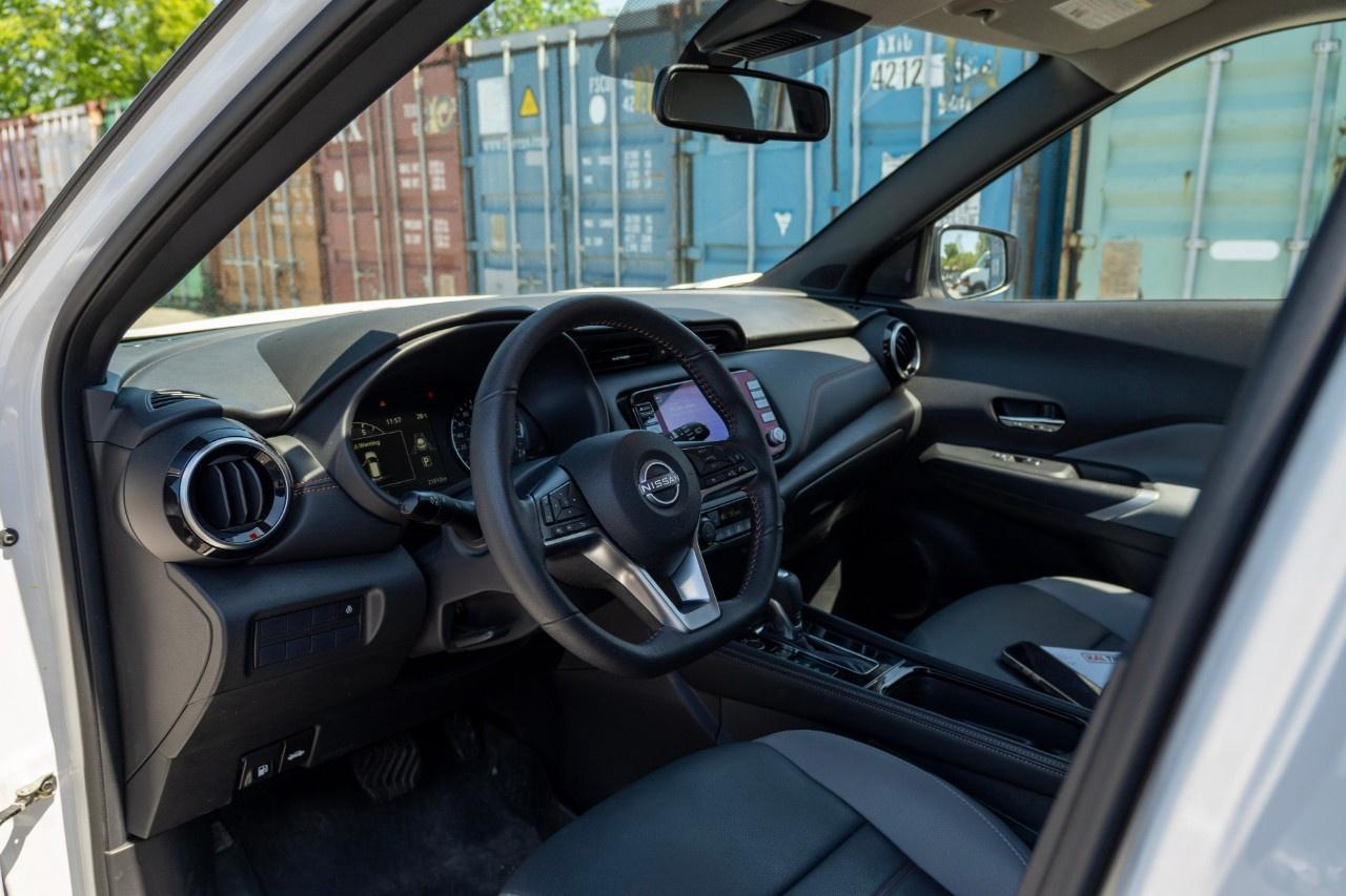 2023 Nissan Kicks SR FWD Photo