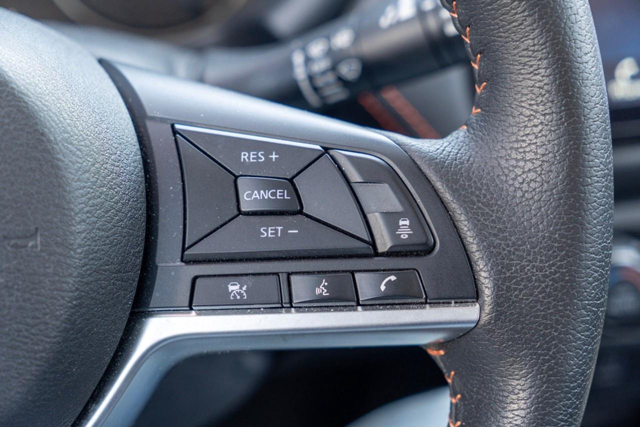 2023 Nissan Kicks SR FWD Photo