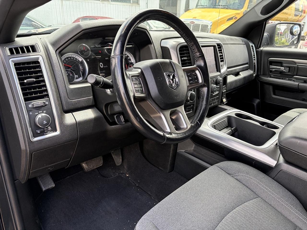 2021 RAM 1500 Classic WARLOCK Photo