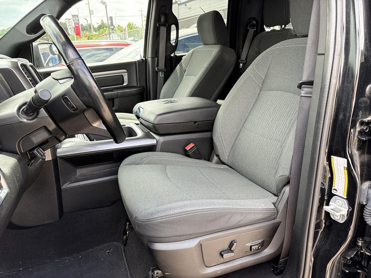 2021 RAM 1500 Classic WARLOCK Photo
