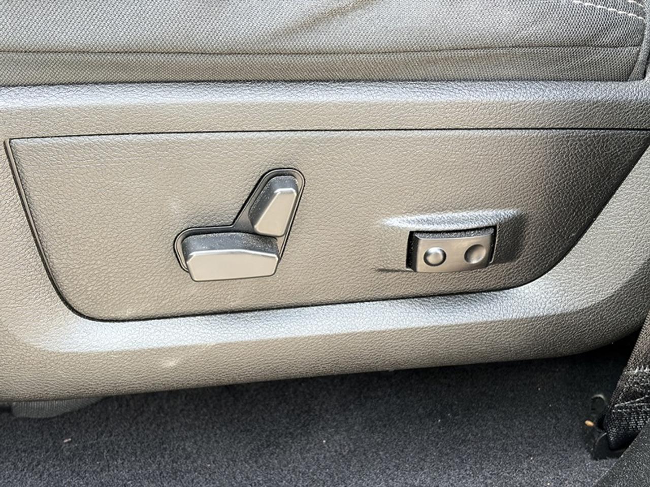 2021 RAM 1500 Classic WARLOCK Photo