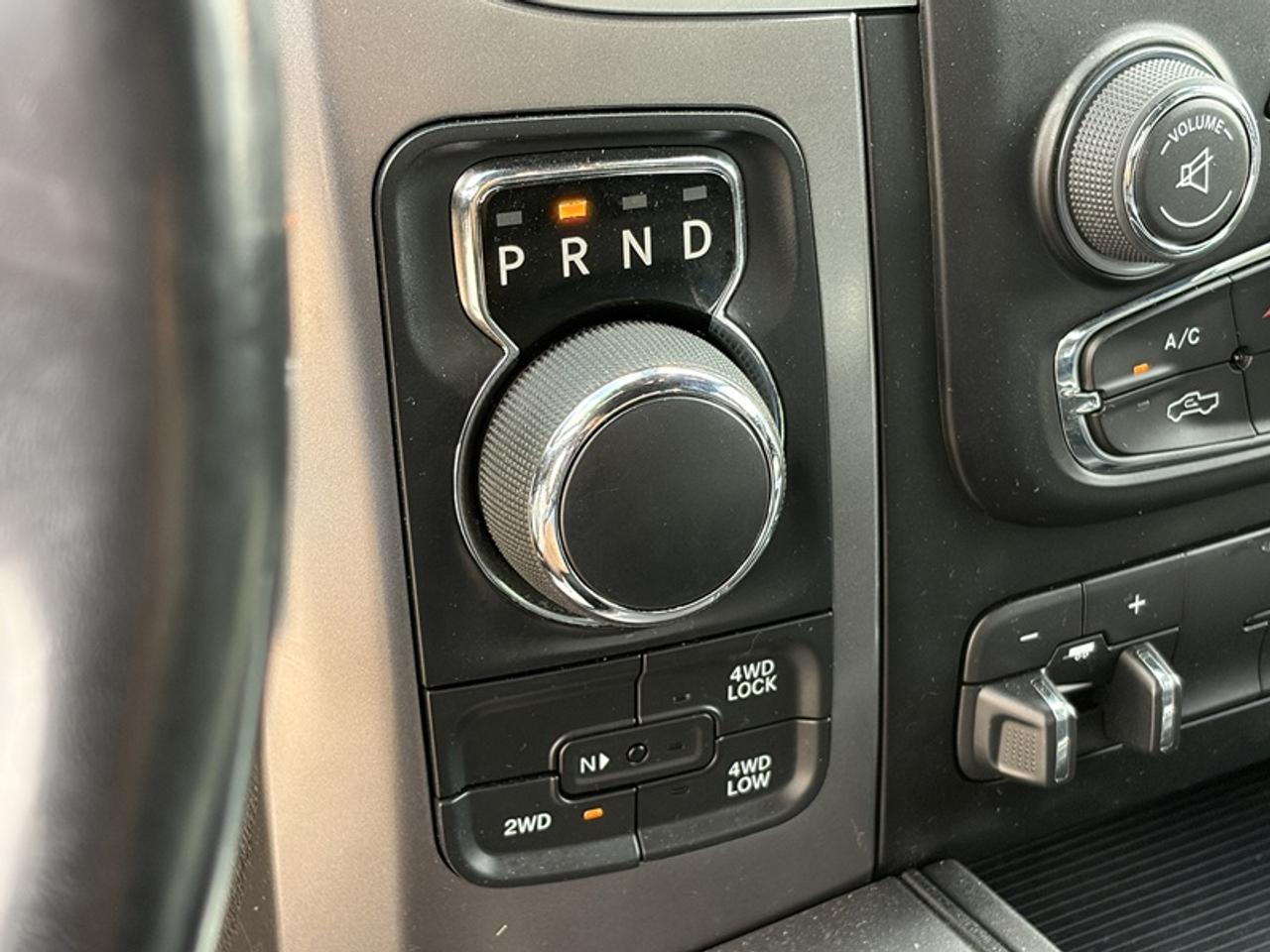 2021 RAM 1500 Classic WARLOCK Photo
