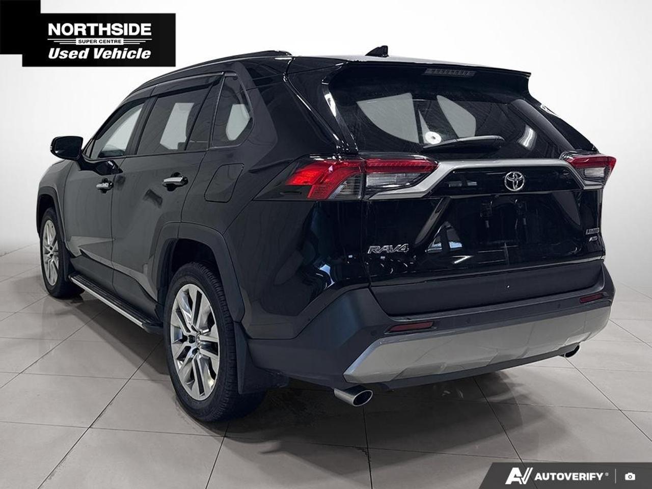2022 Toyota RAV4 LIMITED AWD Photo4