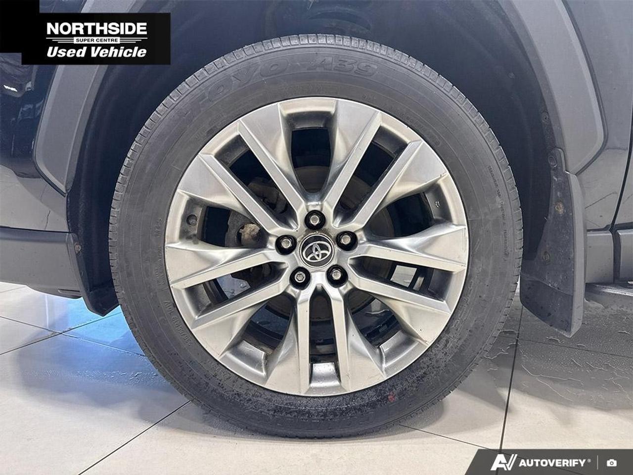 2022 Toyota RAV4 LIMITED AWD Photo
