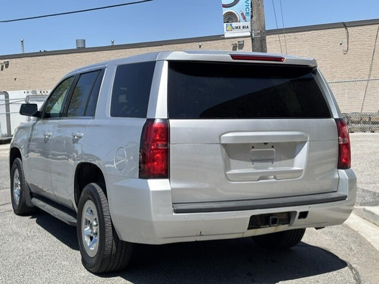 2017 Chevrolet Tahoe 4WD-6 PASSENGER-BACK UP CAMERA-1 OWNER-CERTIFIED! Photo