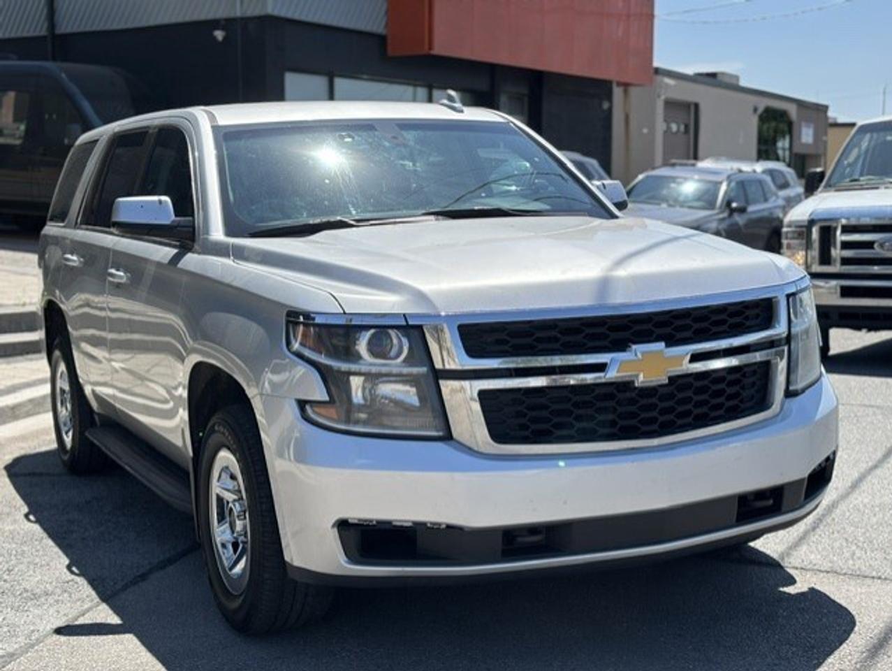 2017 Chevrolet Tahoe 4WD-6 PASSENGER-BACK UP CAMERA-1 OWNER-CERTIFIED! Photo