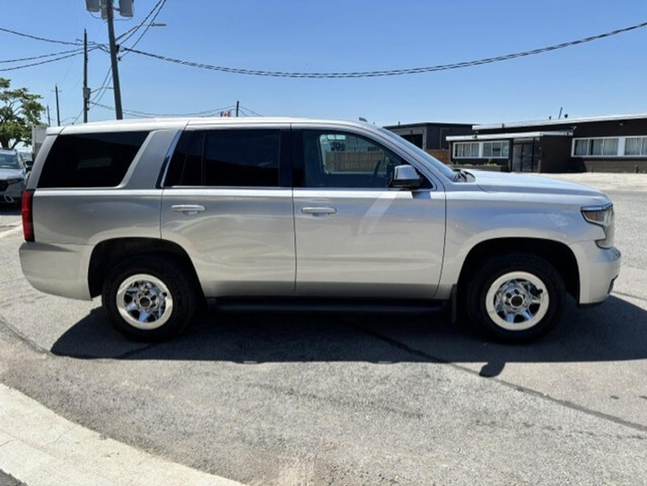 2017 Chevrolet Tahoe 4WD-6 PASSENGER-BACK UP CAMERA-1 OWNER-CERTIFIED! Photo