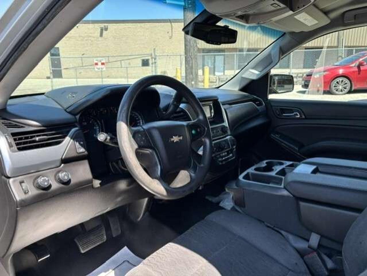 2017 Chevrolet Tahoe 4WD-6 PASSENGER-BACK UP CAMERA-1 OWNER-CERTIFIED! Photo