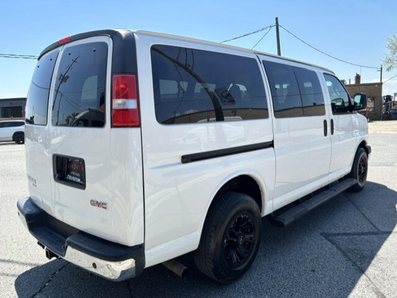 2016 GMC Savana Passenger LT 2500 12 PASSENGER-CAMERA-RIMS-REMOTE START-TOW! Photo