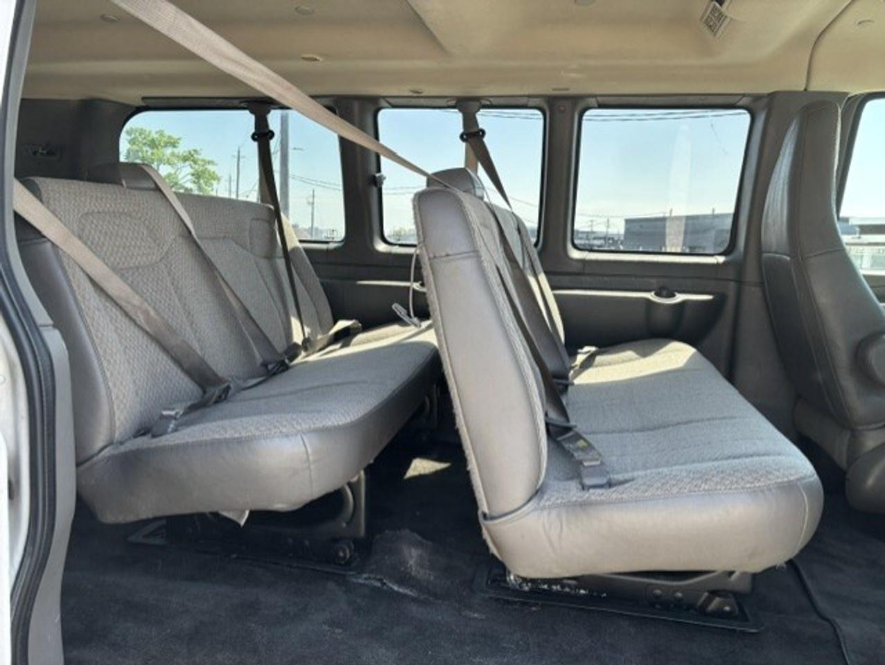 2016 GMC Savana Passenger LT 2500 12 PASSENGER-CAMERA-RIMS-REMOTE START-TOW! Photo