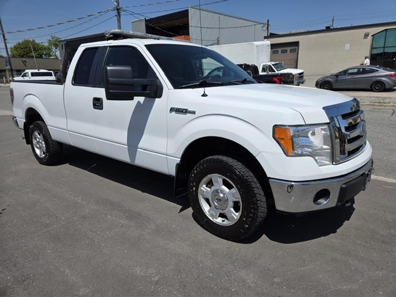 2011 Ford F-150 4WD XLT **SUPERCAB-1 OWNER-5.0L V8-CERTIFIED** Photo