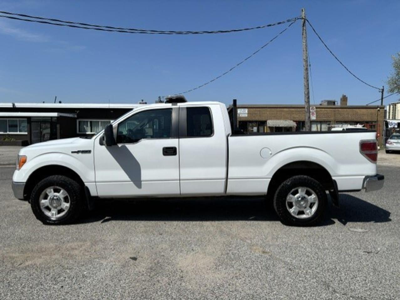 2011 Ford F-150 4WD XLT **SUPERCAB-1 OWNER-5.0L V8-CERTIFIED** Photo