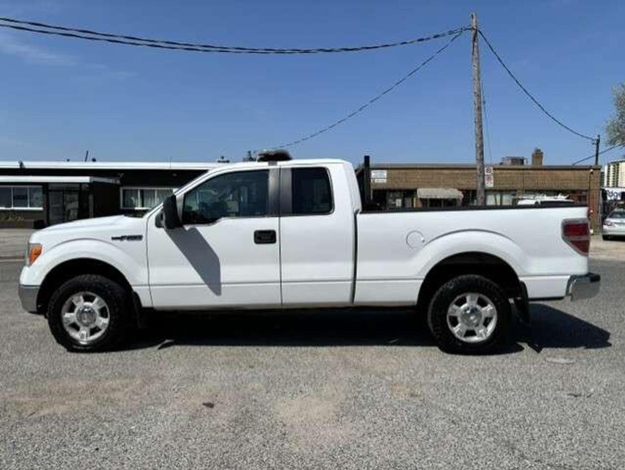 2011 Ford F-150 4WD XLT **SUPERCAB-1 OWNER-5.0L V8-CERTIFIED** Photo1