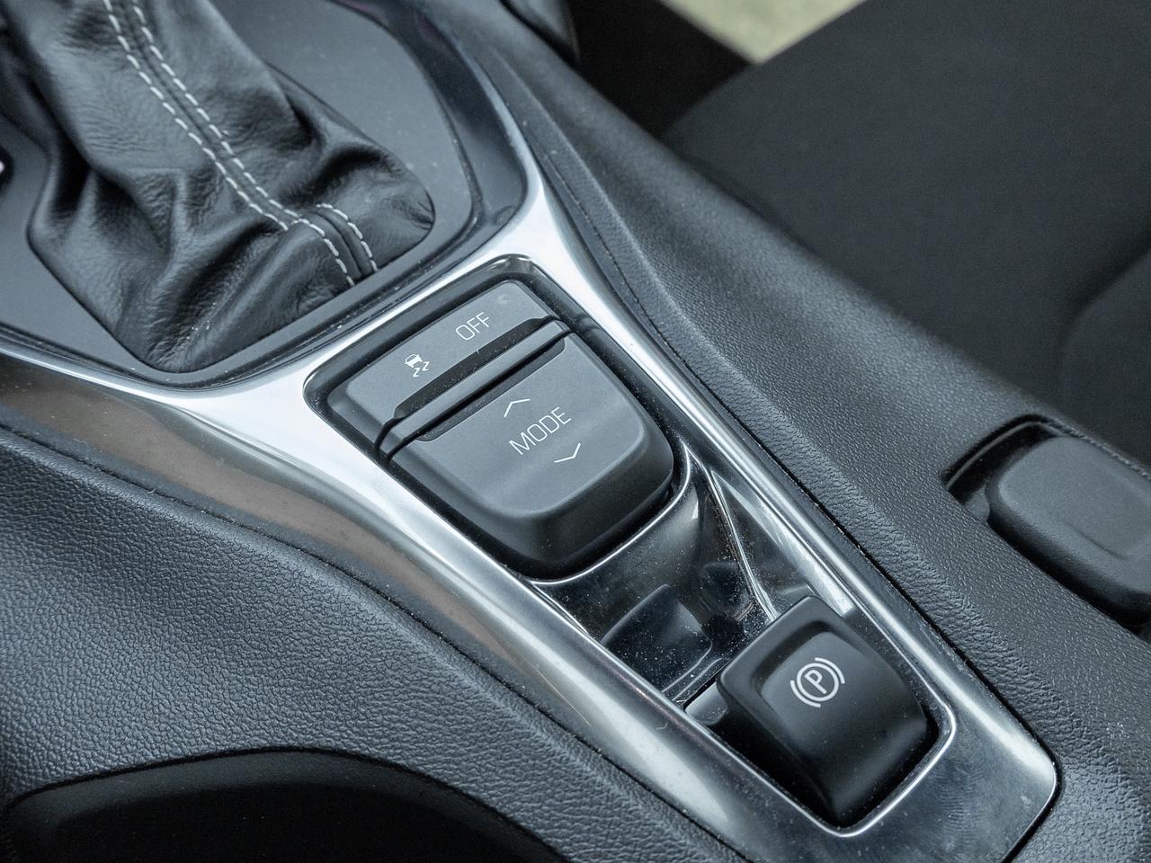 2021 Chevrolet Camaro 6.2L V8   10-Spd Auto   Sunroof   Bose   Tech PKG Photo