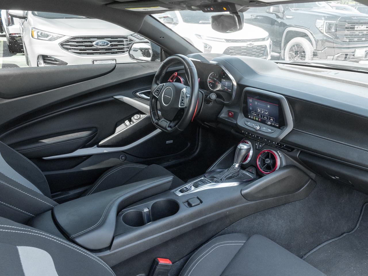 2021 Chevrolet Camaro 6.2L V8   10-Spd Auto   Sunroof   Bose   Tech PKG Photo