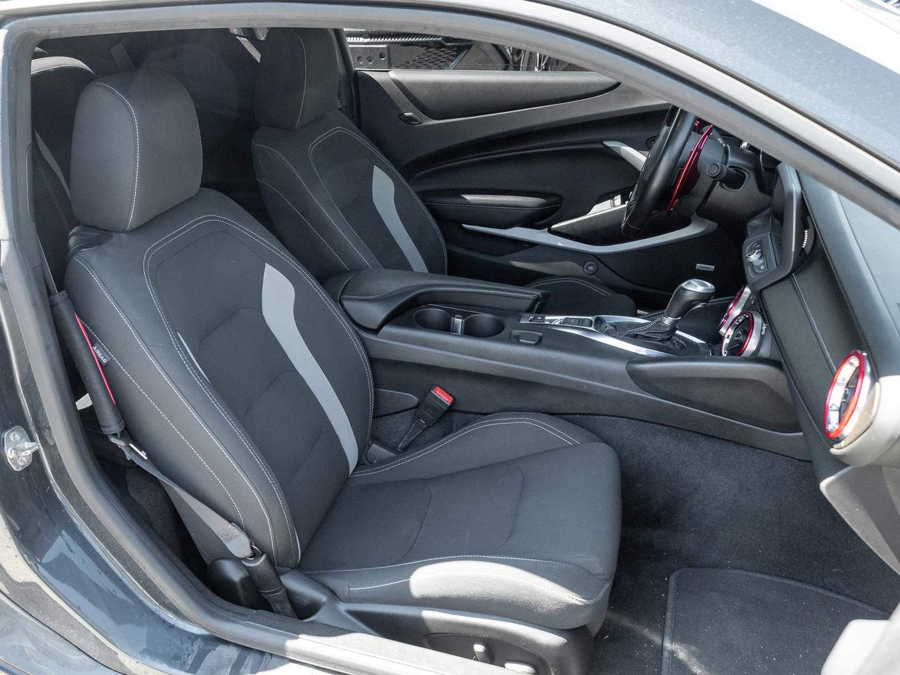 2021 Chevrolet Camaro 6.2L V8   10-Spd Auto   Sunroof   Bose   Tech PKG Photo