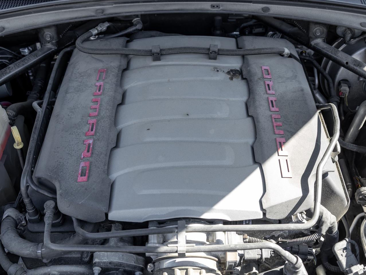 2021 Chevrolet Camaro 6.2L V8   10-Spd Auto   Sunroof   Bose   Tech PKG Photo2