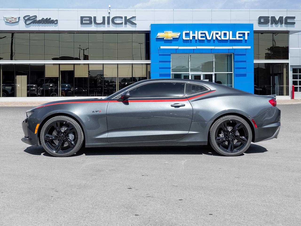 2021 Chevrolet Camaro 6.2L V8   10-Spd Auto   Sunroof   Bose   Tech PKG Photo
