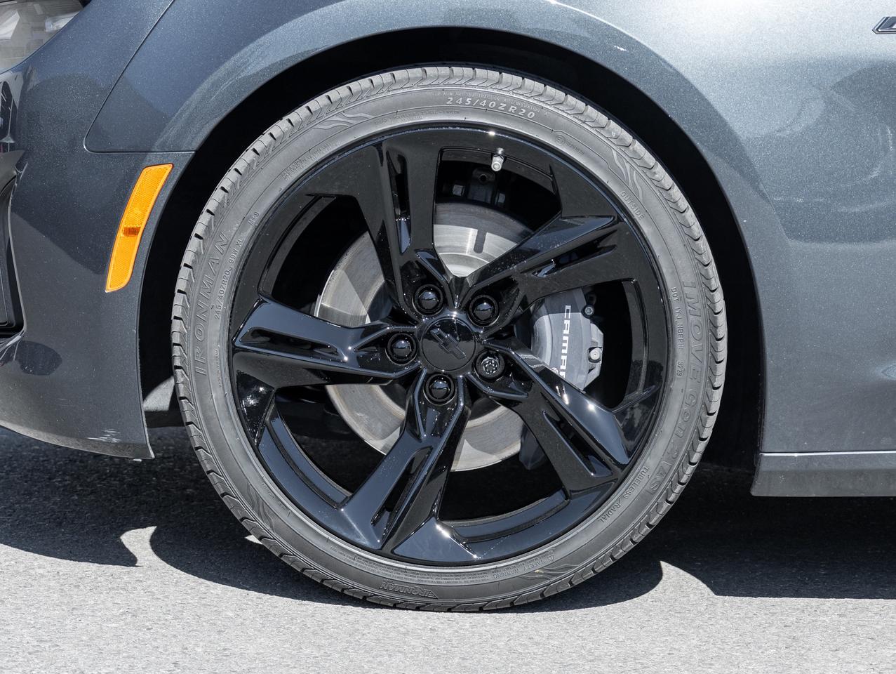 2021 Chevrolet Camaro 6.2L V8   10-Spd Auto   Sunroof   Bose   Tech PKG Photo