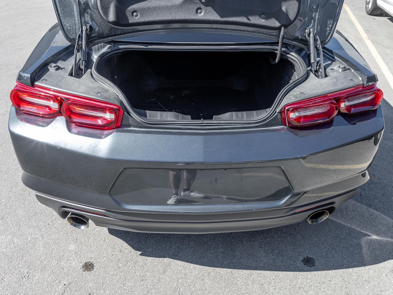 2021 Chevrolet Camaro 6.2L V8   10-Spd Auto   Sunroof   Bose   Tech PKG Photo