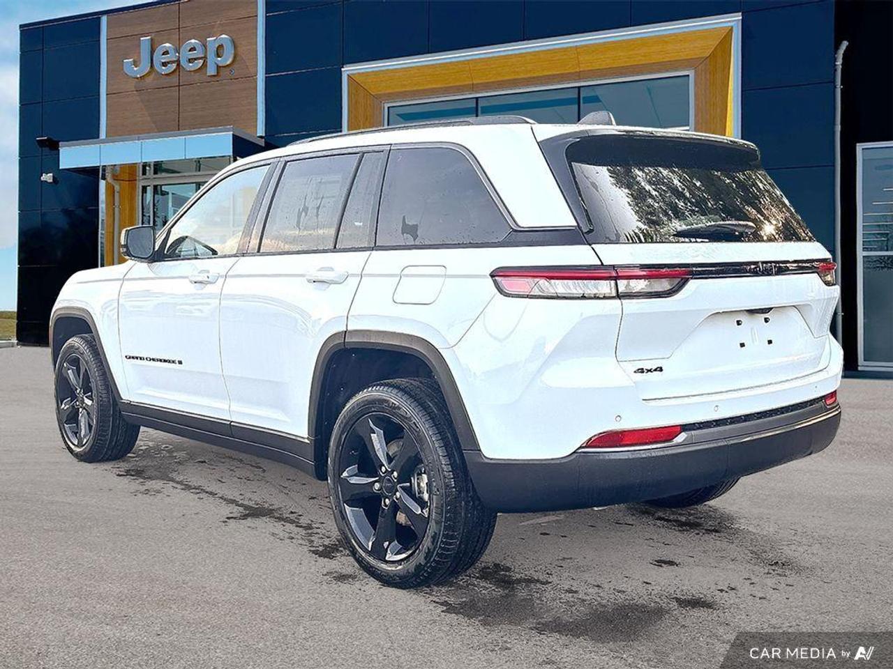 2026 Jeep Grand Cherokee Base 4dr 4x4 Photo