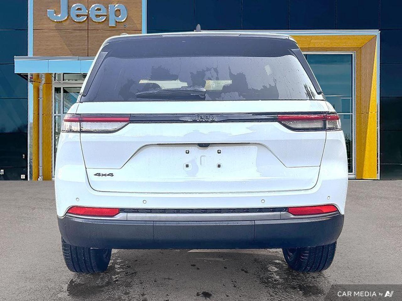2026 Jeep Grand Cherokee Base 4dr 4x4 Photo
