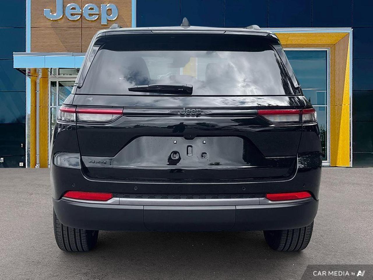 2026 Jeep Grand Cherokee Base 4dr 4x4 Photo