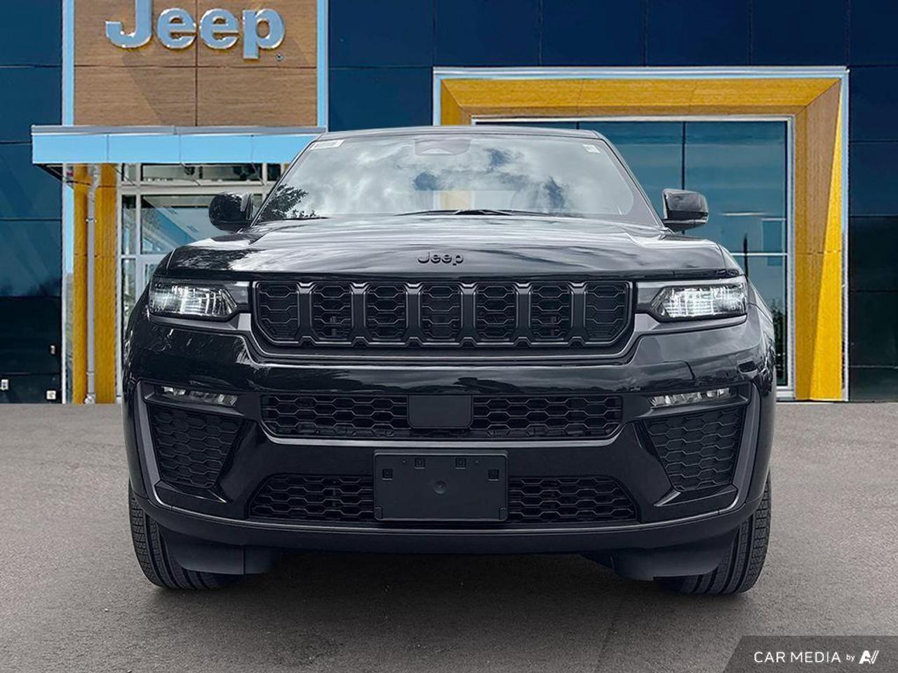 2026 Jeep Grand Cherokee Base 4dr 4x4 Photo1