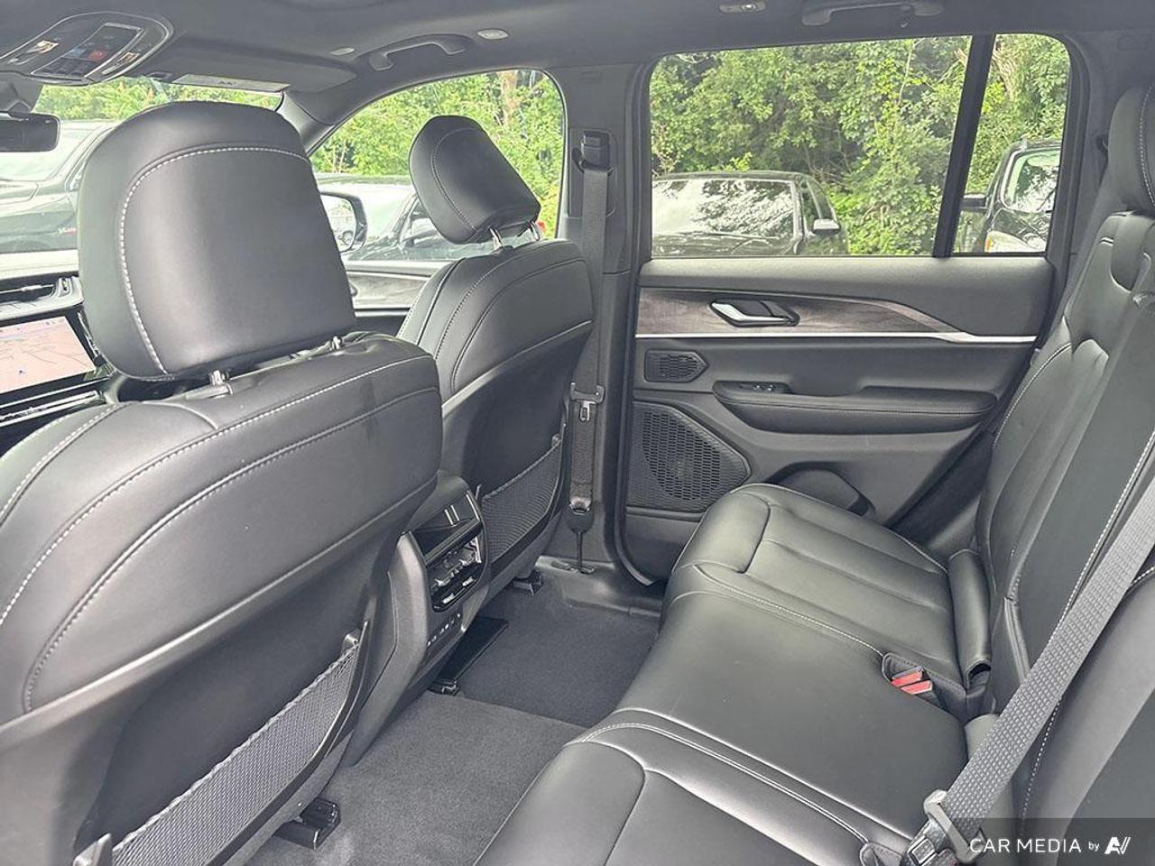 2026 Jeep Grand Cherokee Base 4dr 4x4 Photo