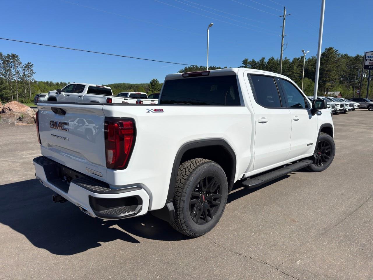 2026 GMC Sierra 1500 Crew Cab Short Box 4-Wheel Drive Elevation Photo