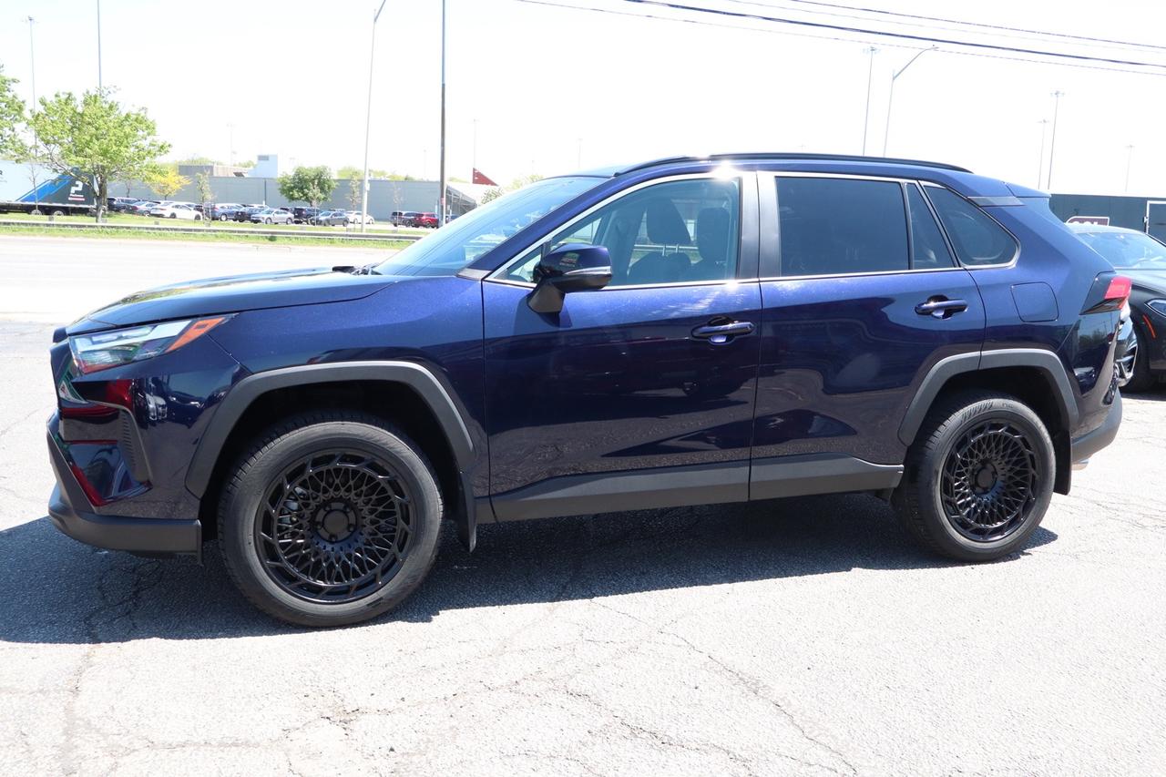2025 Toyota RAV4 XLE AWD   ONE OWNER   CLEAN CARFAX Photo