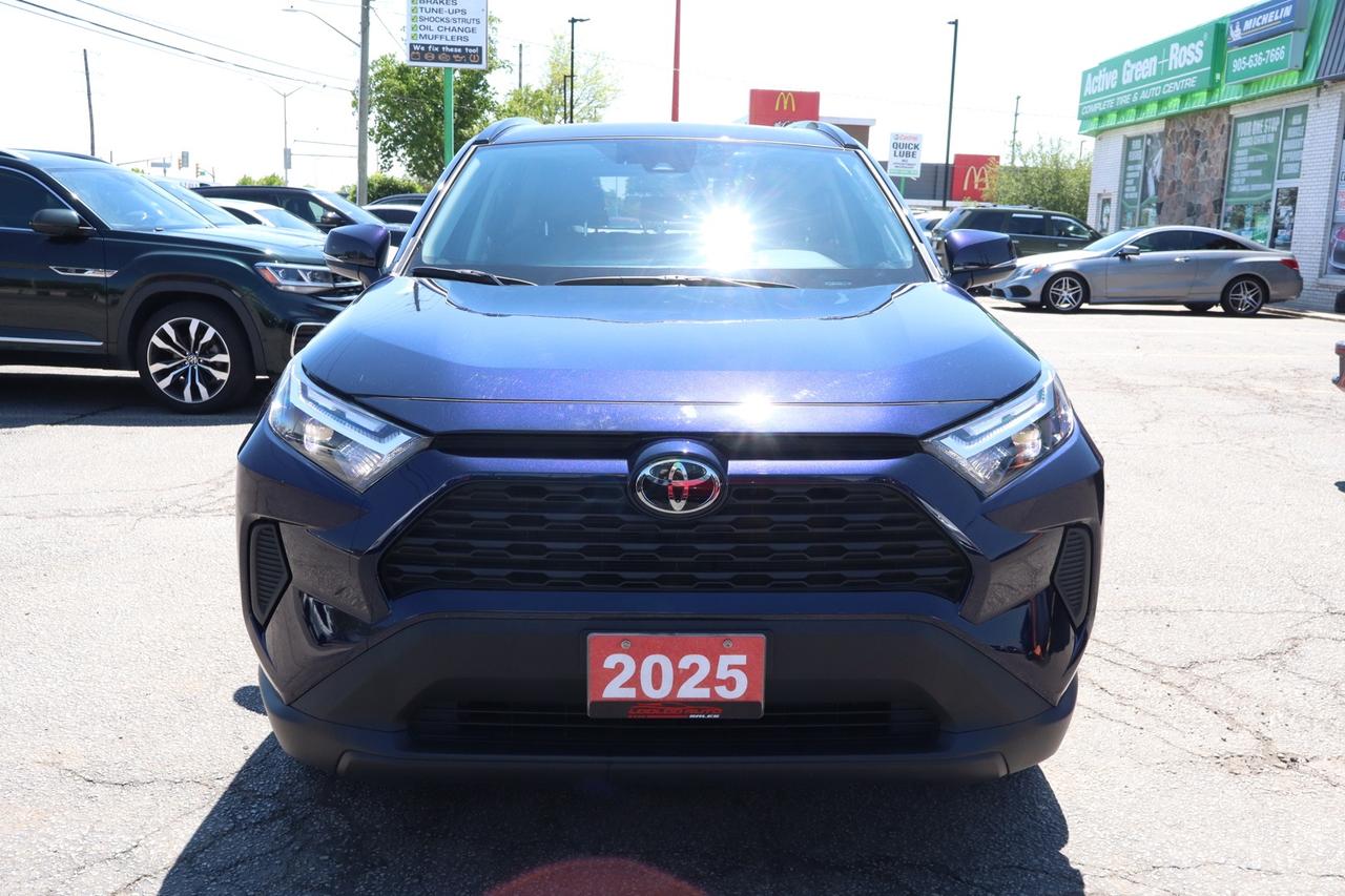 2025 Toyota RAV4 XLE AWD   ONE OWNER   CLEAN CARFAX Photo