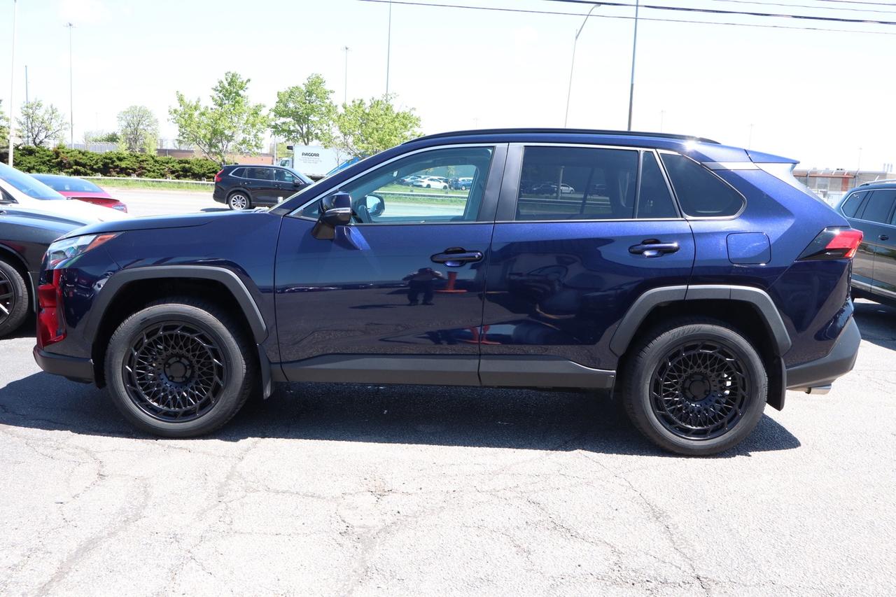 2025 Toyota RAV4 XLE AWD   ONE OWNER   CLEAN CARFAX Photo