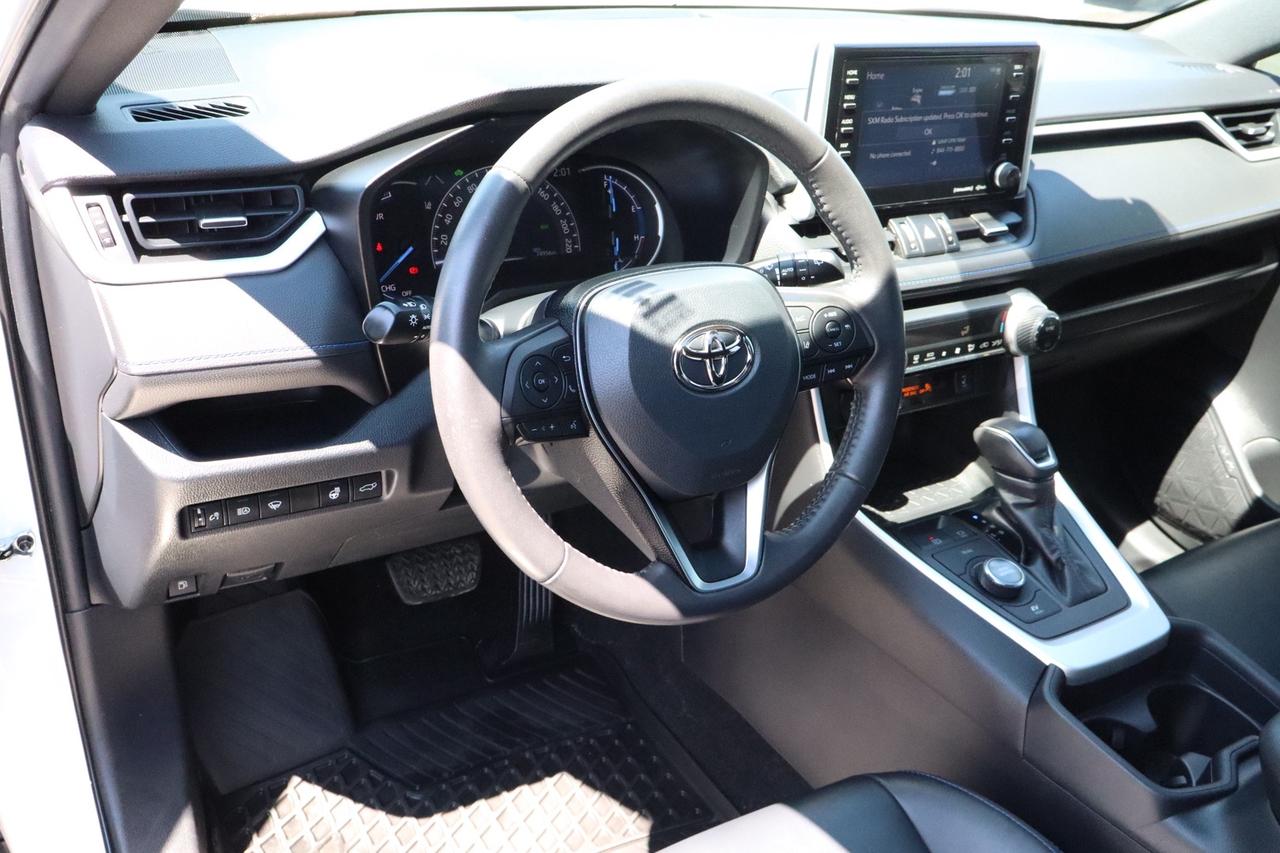 2020 Toyota RAV4 Hybrid XSE   No accident   Clean Carfax   Hybrid Photo