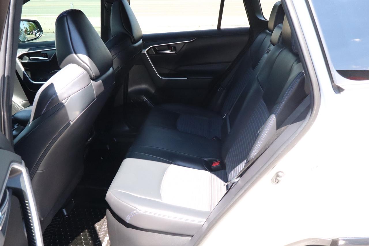 2020 Toyota RAV4 Hybrid XSE   No accident   Clean Carfax   Hybrid Photo