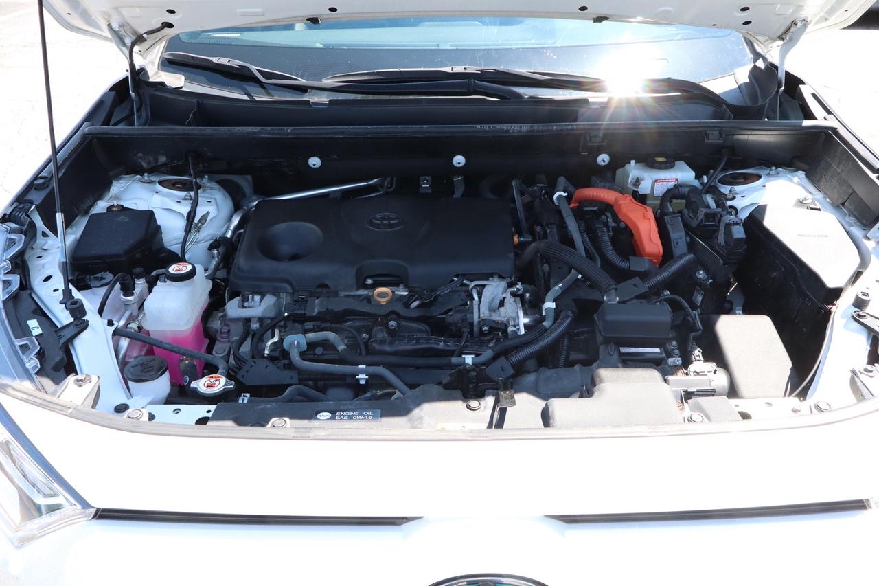2020 Toyota RAV4 Hybrid XSE   No accident   Clean Carfax   Hybrid Photo
