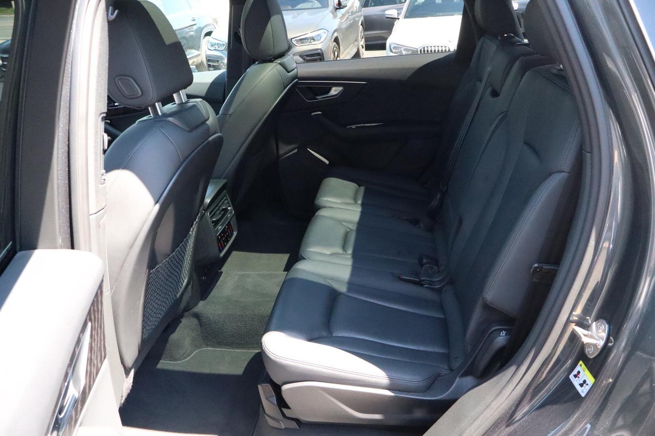 2021 Audi Q7 Progressiv S-Line   Clean Carfax   55 TFSI V6   Pa Photo